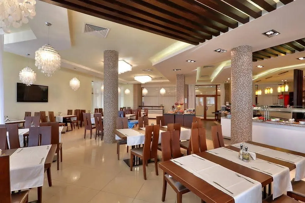 Apart Hotel Golden Line Golden Sands 4*,