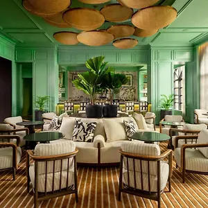 https://ritz-carlton-grand-cayman.comcaribbean.com