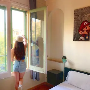 https://wow-hostel-barcelona.catalonia-hotels.com