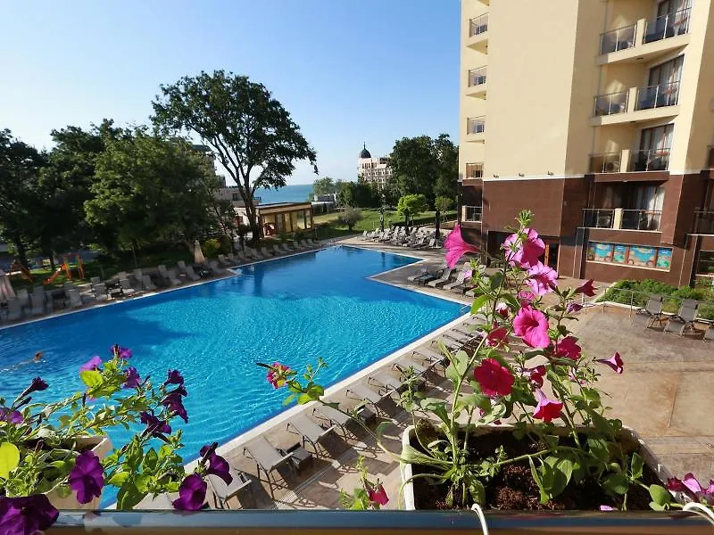Apart Hotel Golden Line Golden Sands 4*,
